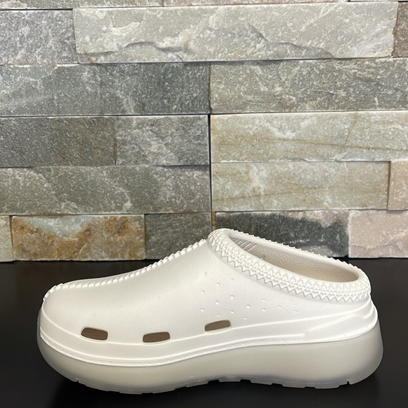 UGG Kids Tasman Sport Shoes - Picture 7 of 10